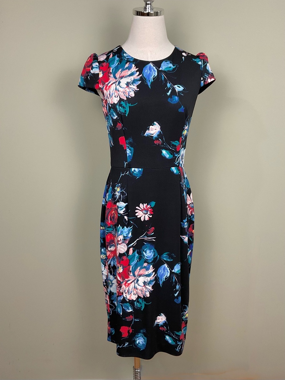 BETSEY JOHNSON Black Floral Sheath Dress SZ 6 Cap Sleeve Midi